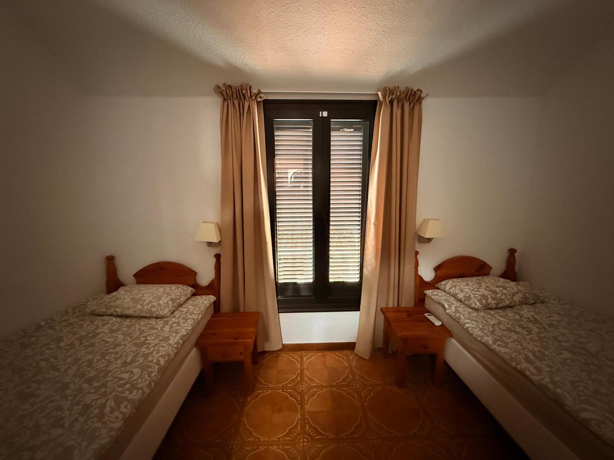 Sunny 2-Bedroom Apartment In Parque Santiago II Playa de las Americas  Ngoại thất bức ảnh