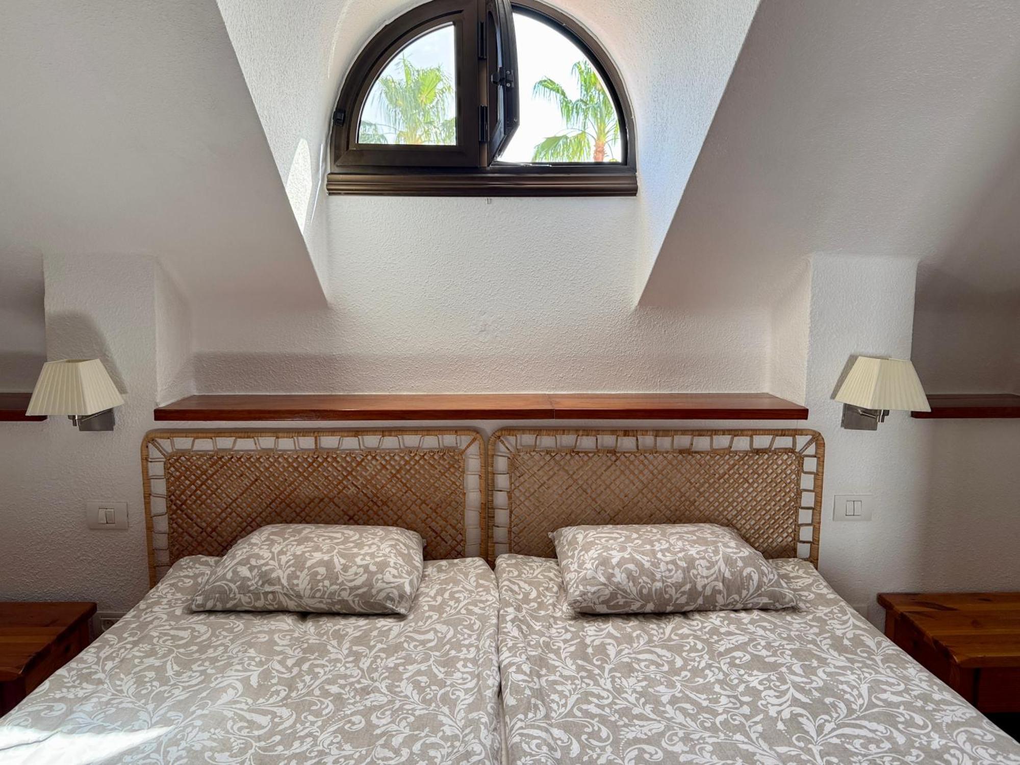 Sunny 2-Bedroom Apartment In Parque Santiago II Playa de las Americas  Ngoại thất bức ảnh